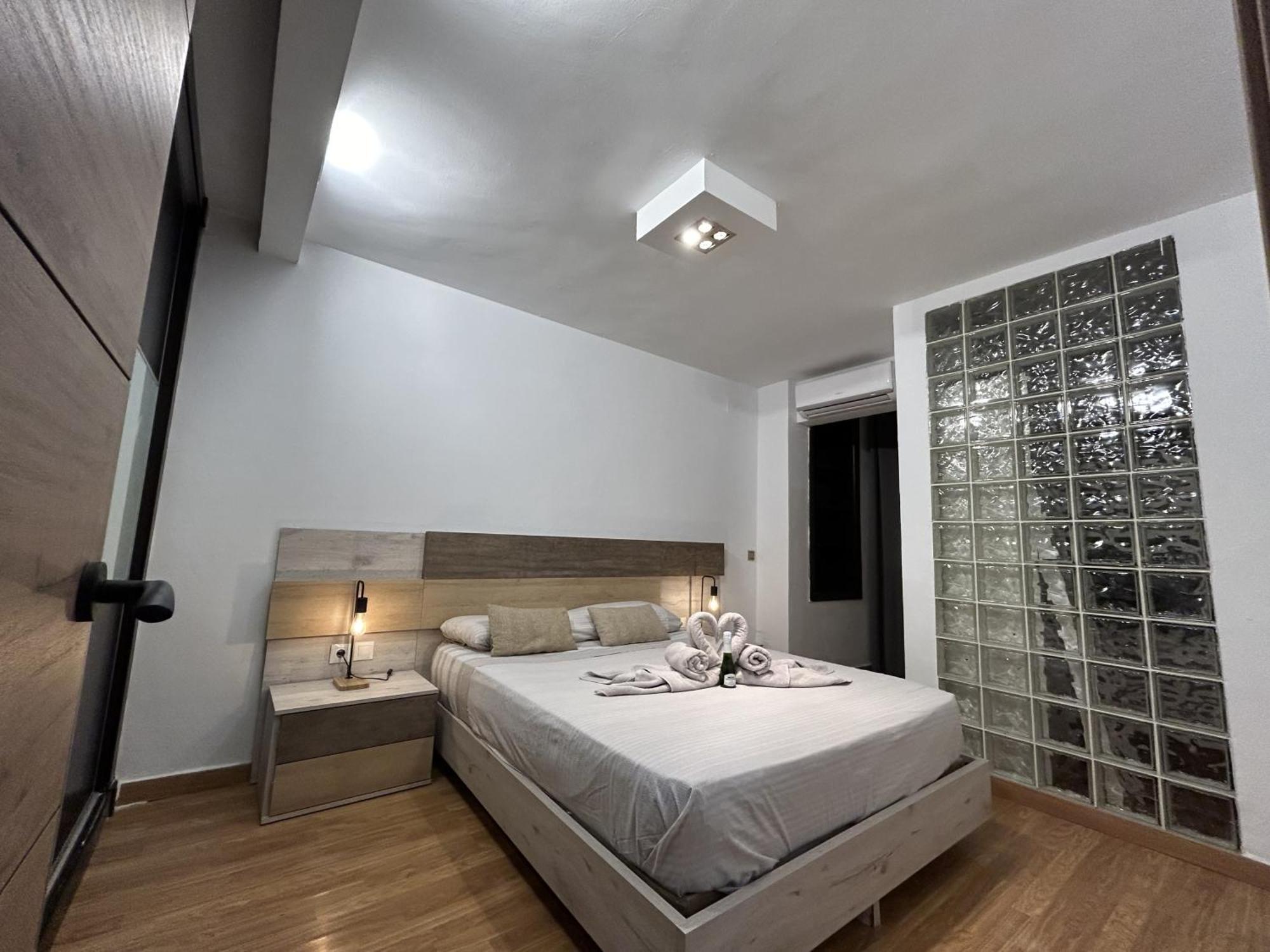 Lujo A Tu Alcance Con Spa Y Garaje Pleno Centro Уэльва Экстерьер фото