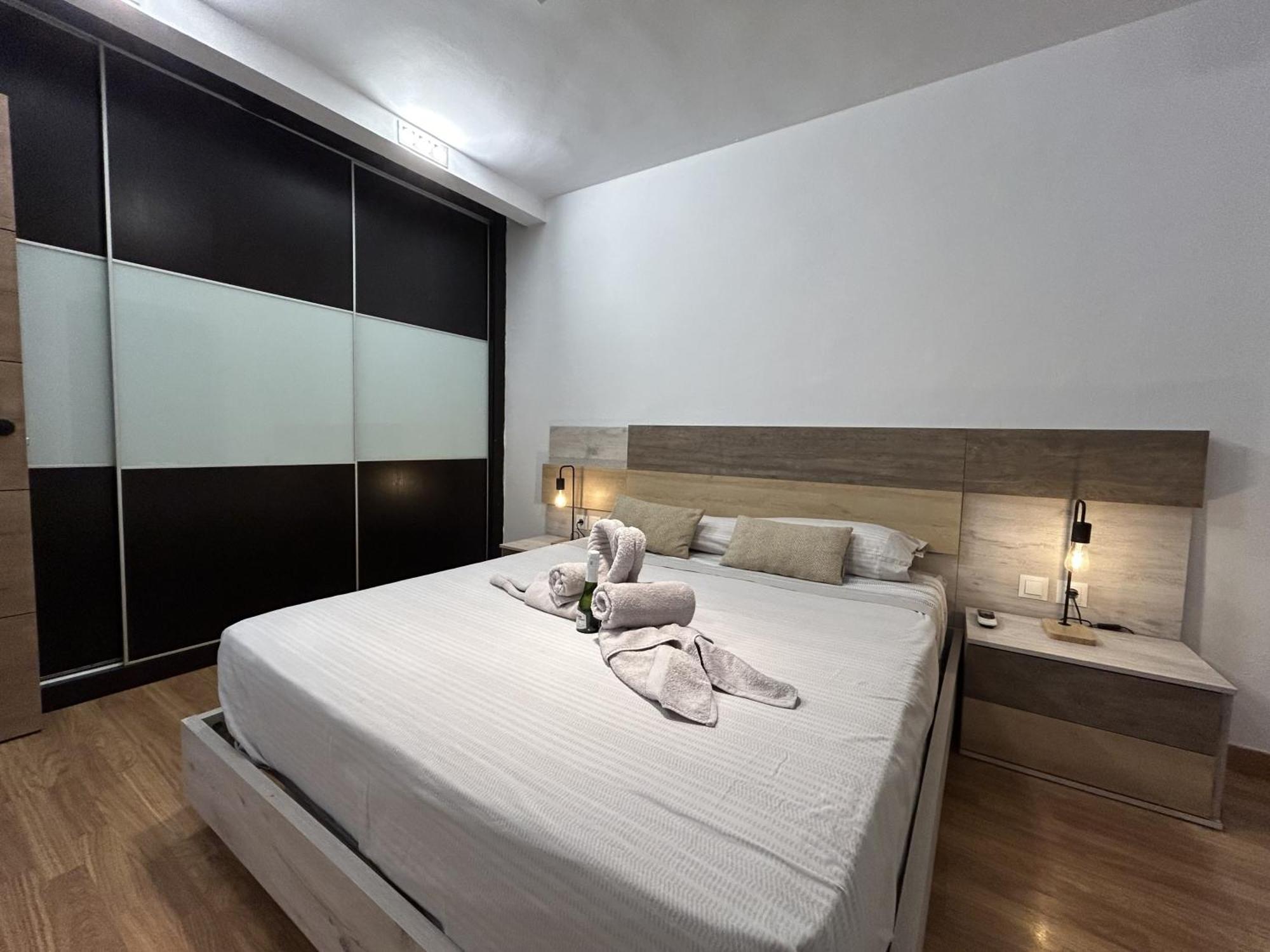 Lujo A Tu Alcance Con Spa Y Garaje Pleno Centro Уэльва Экстерьер фото